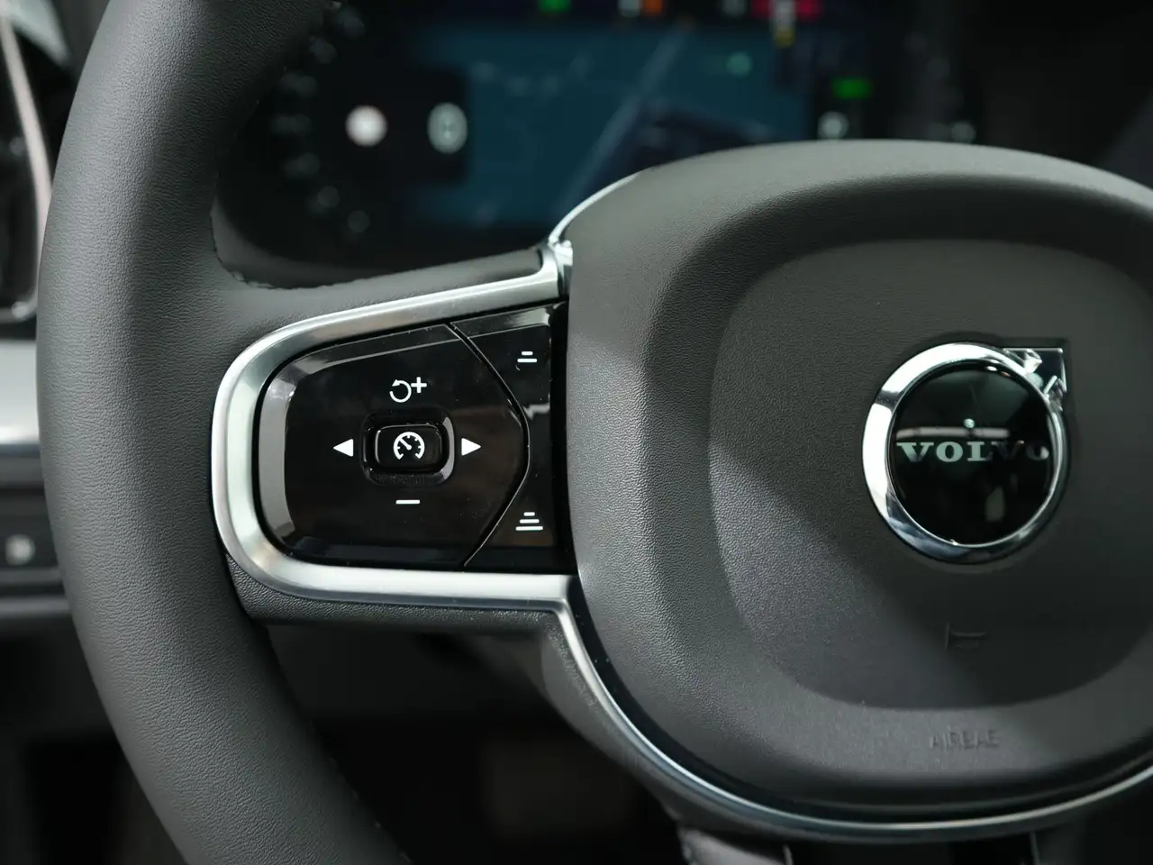 Volvo XC60 2.0 T8 RECHARGE AWD 455PK PLUS BLACK EDITION AUT8, миниатюра 25