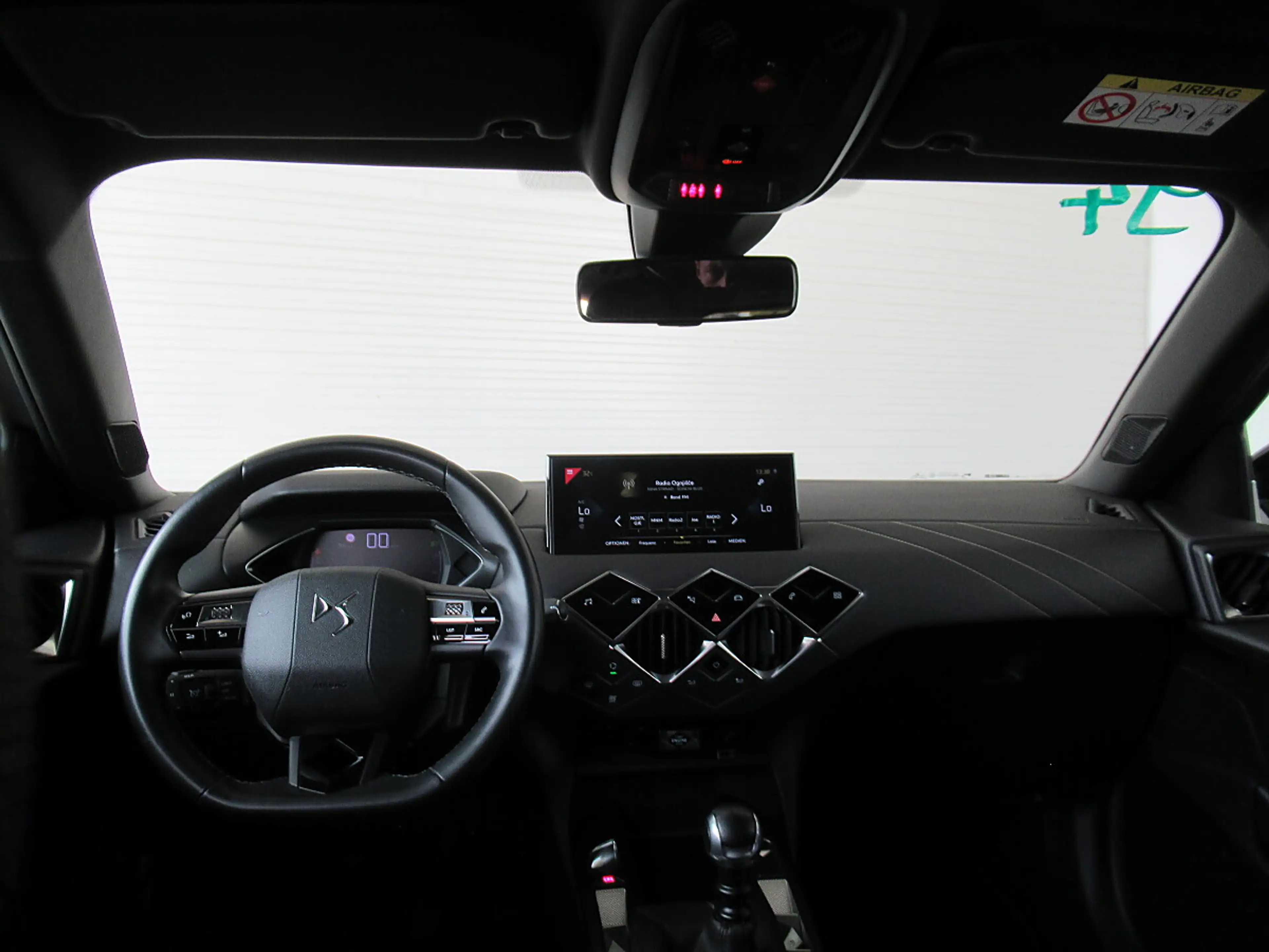 DS Automobiles DS 3 DS3 Crossback PureTech 100 S&S Manuell Bastille — photo 9