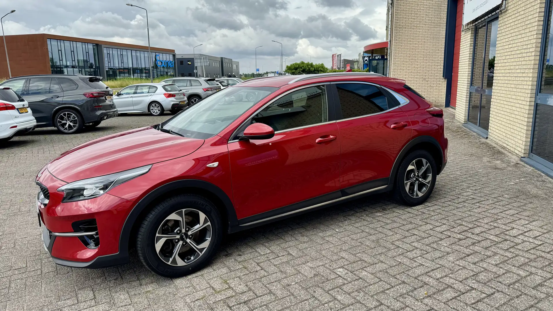 Kia XCeed 1.0 T-GDi Comf. Line Prestige (garantie t/m 2029) Rood - 2