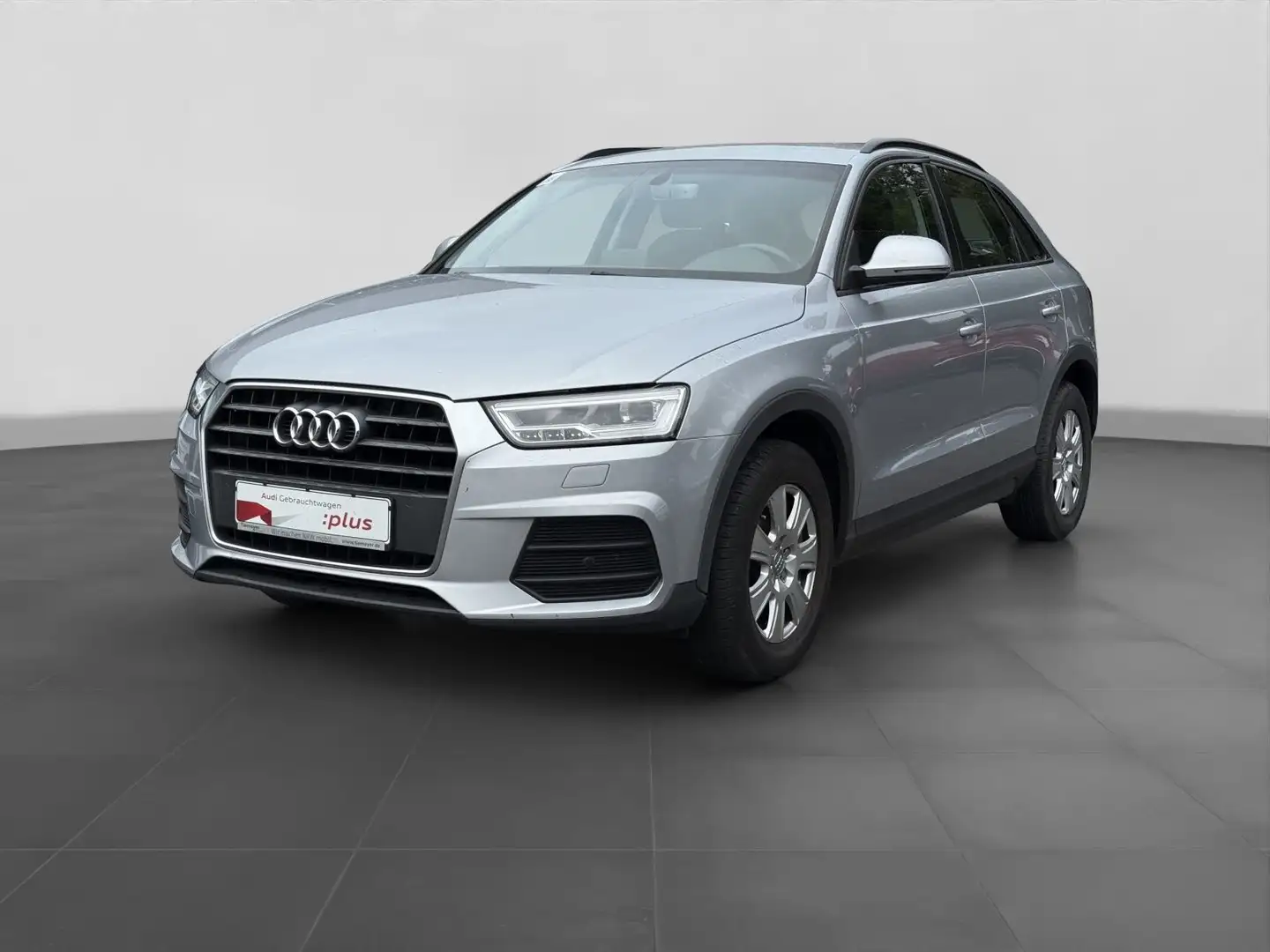 Audi Q3 1.4 TFSI AHK LED NAVI Silber - 2