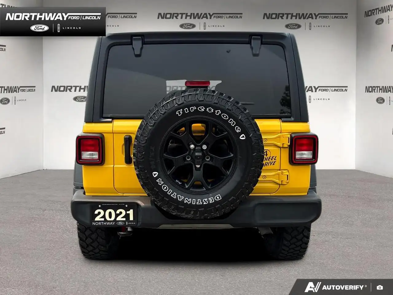 Jeep Wrangler photo Jeep Wrangler