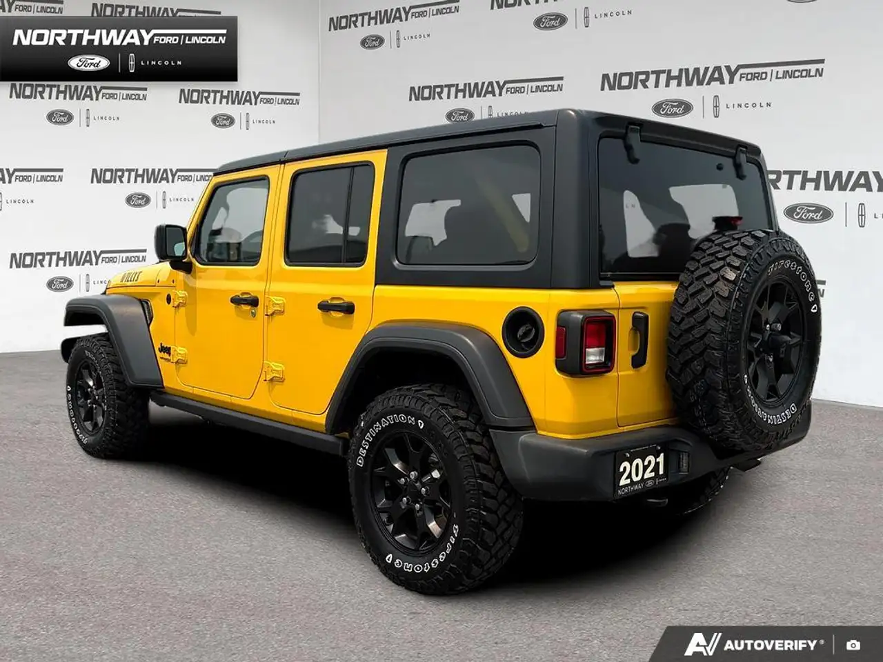 Jeep Wrangler photo Jeep Wrangler