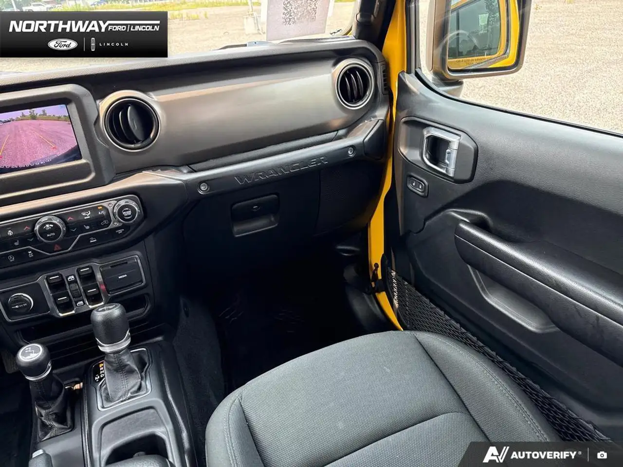 Jeep Wrangler photo Jeep Wrangler