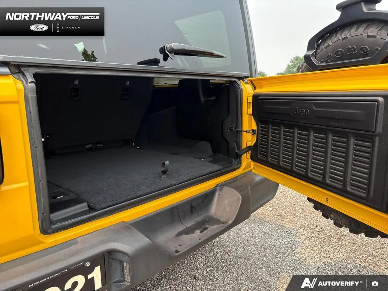 Jeep Wrangler photo Jeep Wrangler