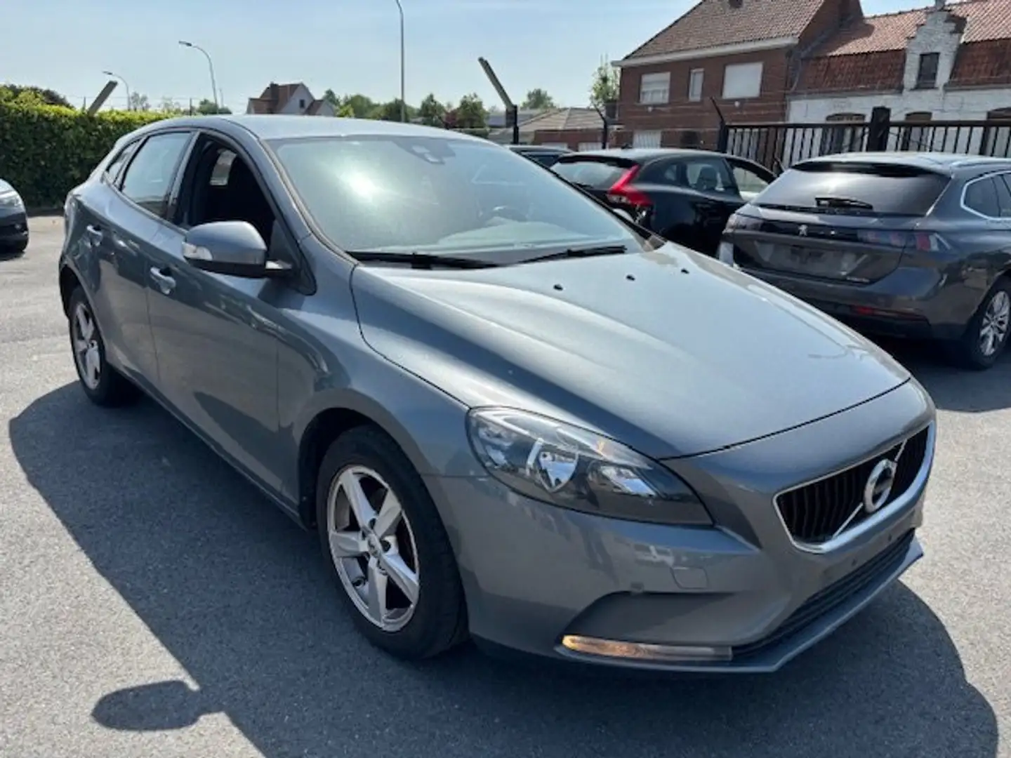 Volvo V40 2.0 D2 Gris - 2