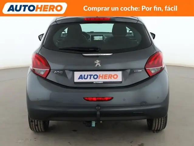 Peugeot 208 view 5