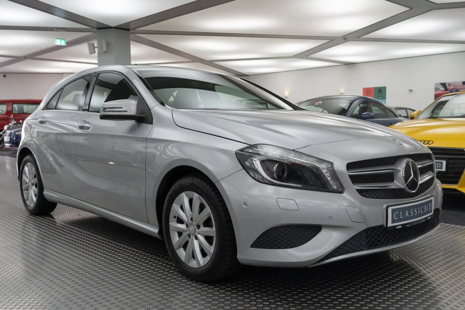 Mercedes-Benz A 180 BlueEfficiency Style Silber - 2