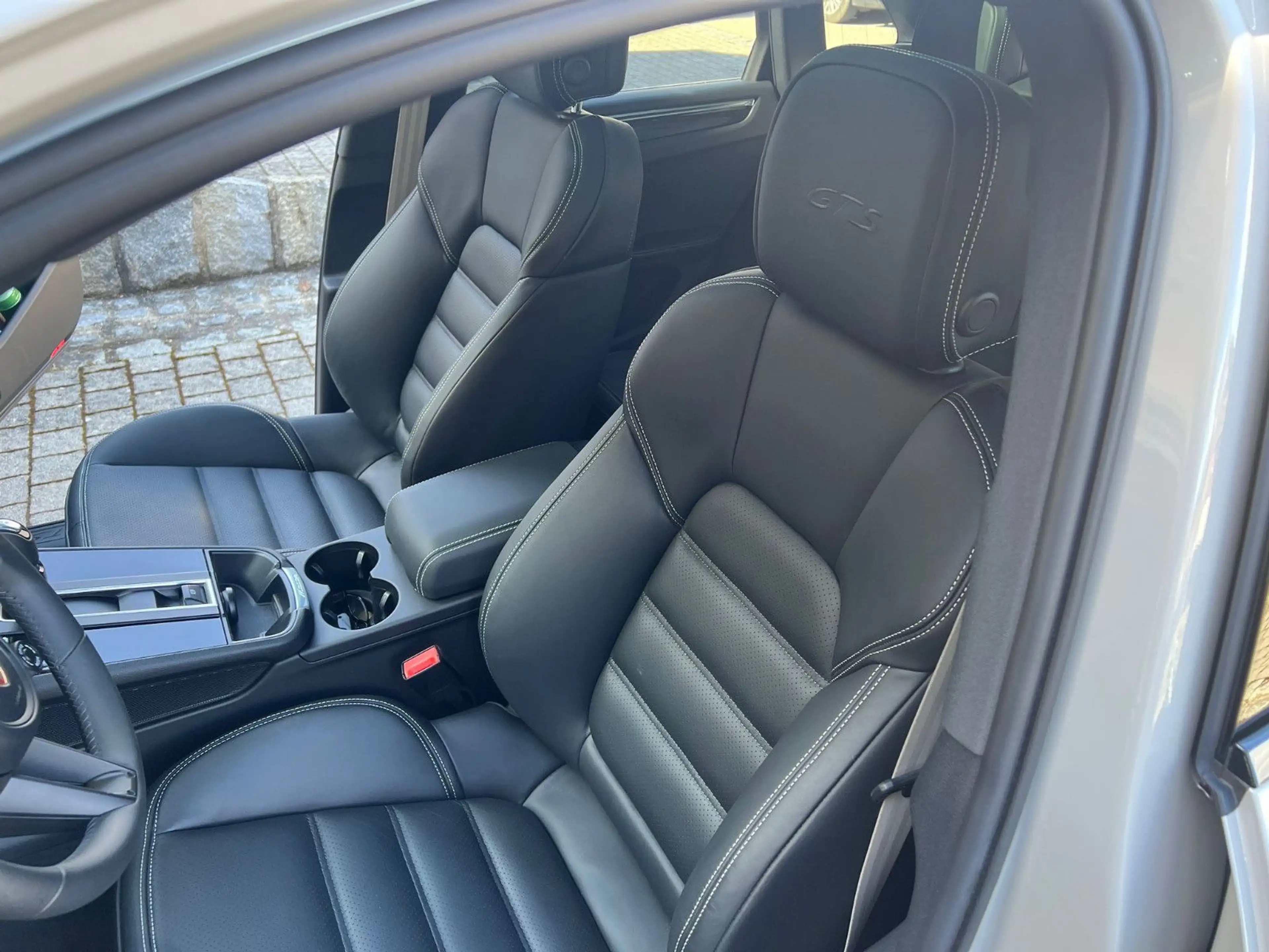 Porsche Macan GTS*Sport-Chrono/Abgas*Bose*StandHZG*AHK* — photo 4