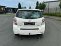 Toyota Verso 2,0D TÜV NEU 7-Sitzer Panorma Kamera 8-Reifen Weiß - thumbnail 17