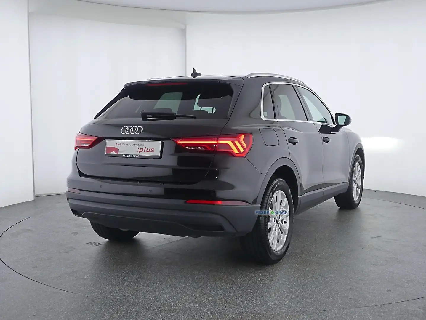 Audi Q3 45 TFSIe S tronic Navi/LED/Kamera/Alu Zwart - 2