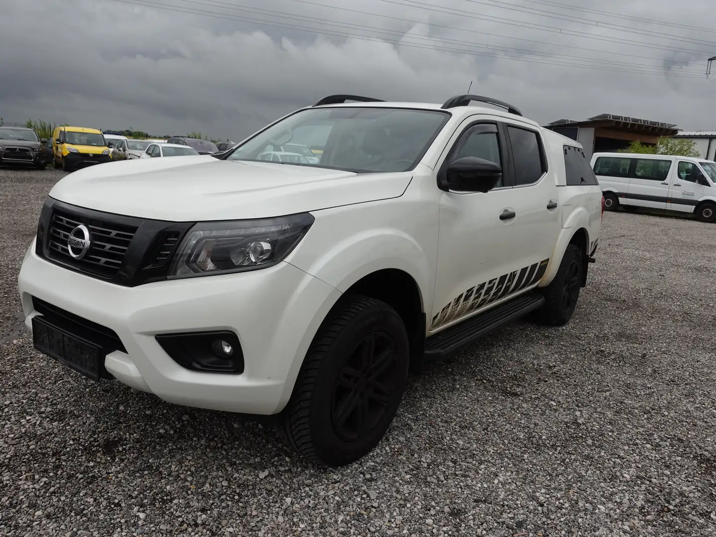 Nissan Navara Navara 2.3 Weiß - 1