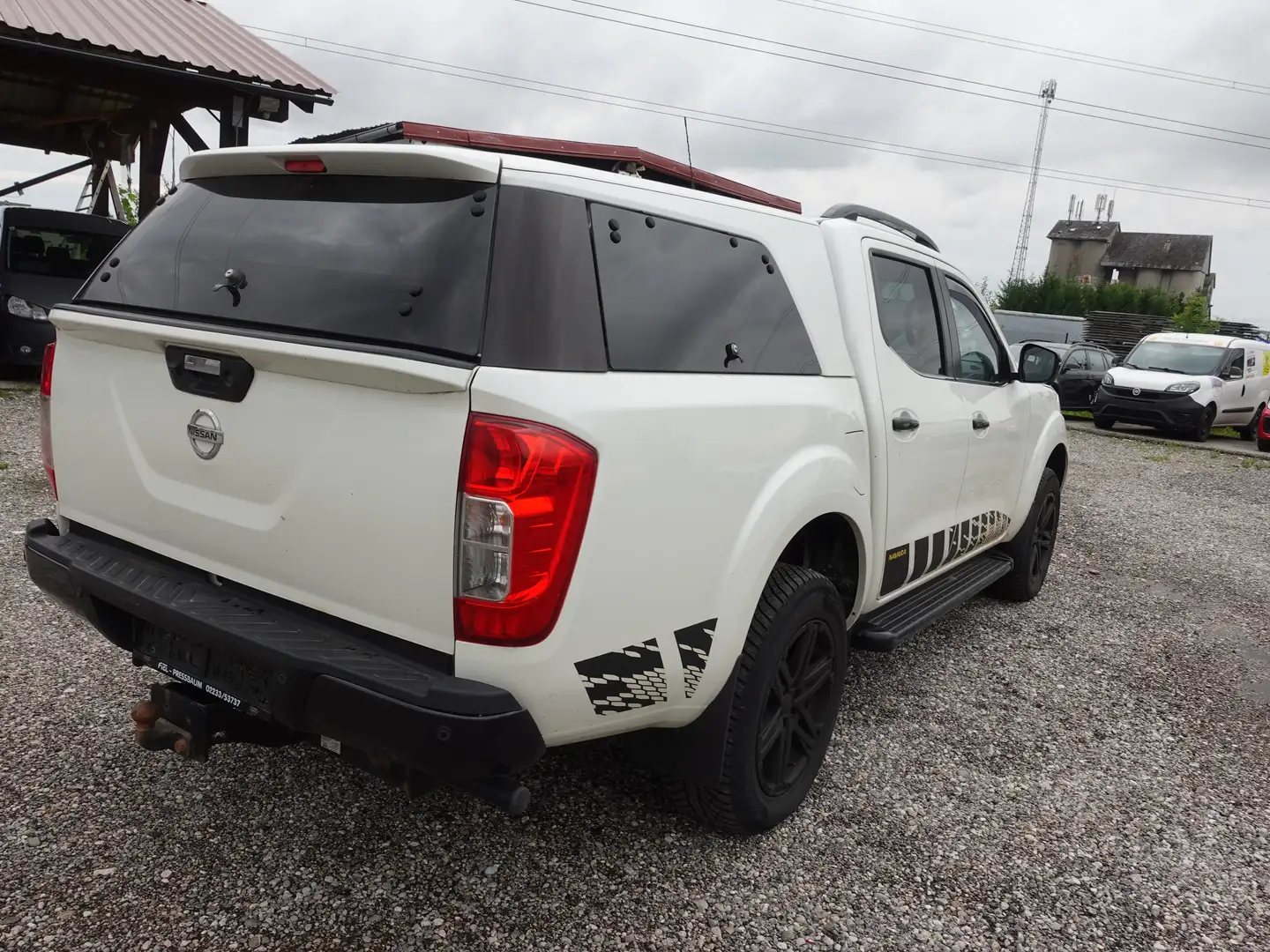 Nissan Navara Navara 2.3 Weiß - 2
