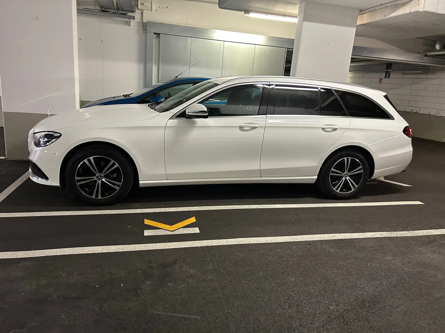 Mercedes-Benz E 200 Austria Edition Weiß - 2