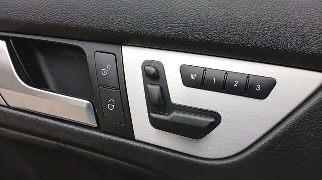 Mercedes-Benz C 63 AMG Coupe Aut. * 92.300Km * Serviceheft Ansicht 15