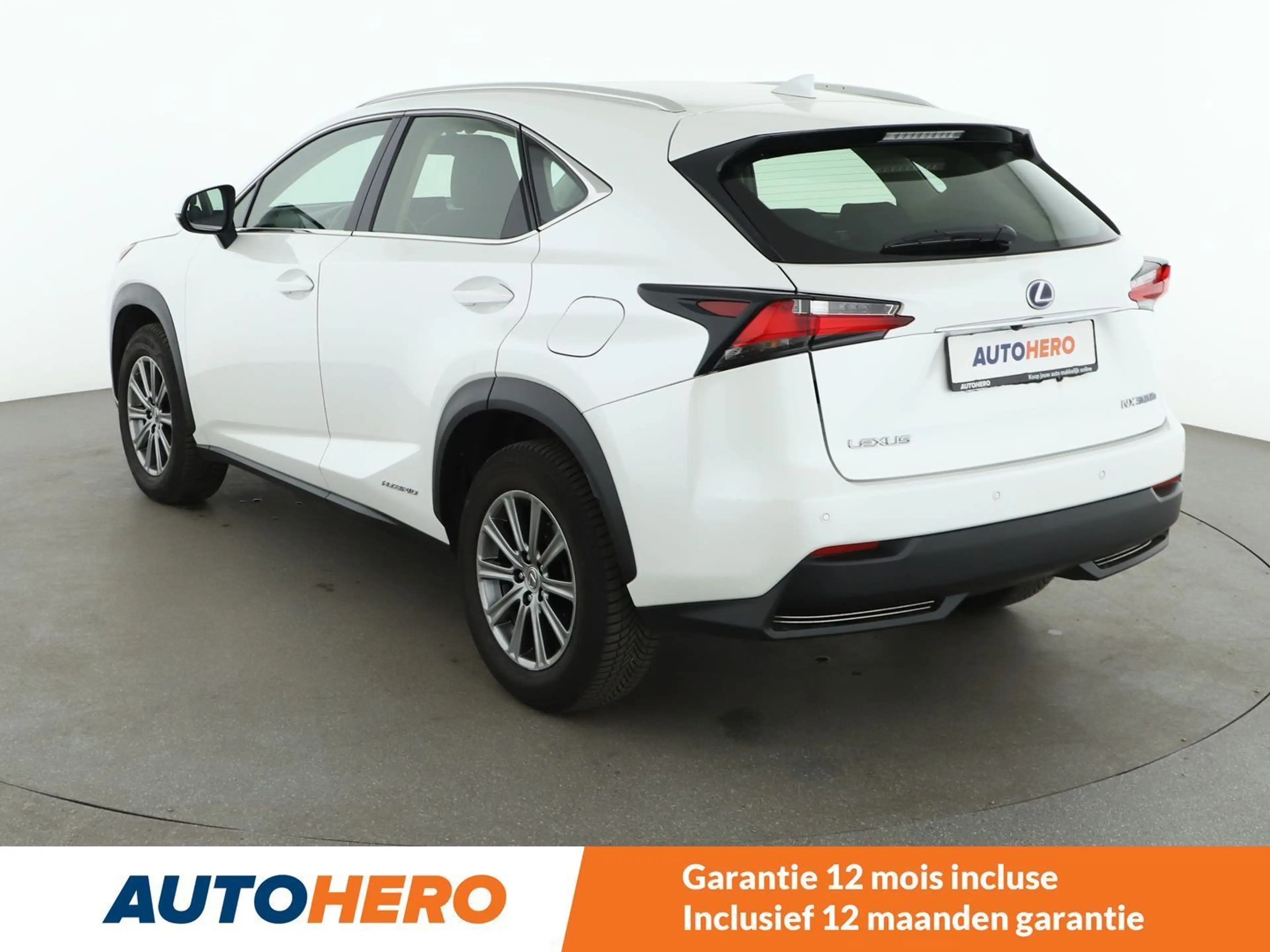 Lexus NX 300h NX 300h — photo 4