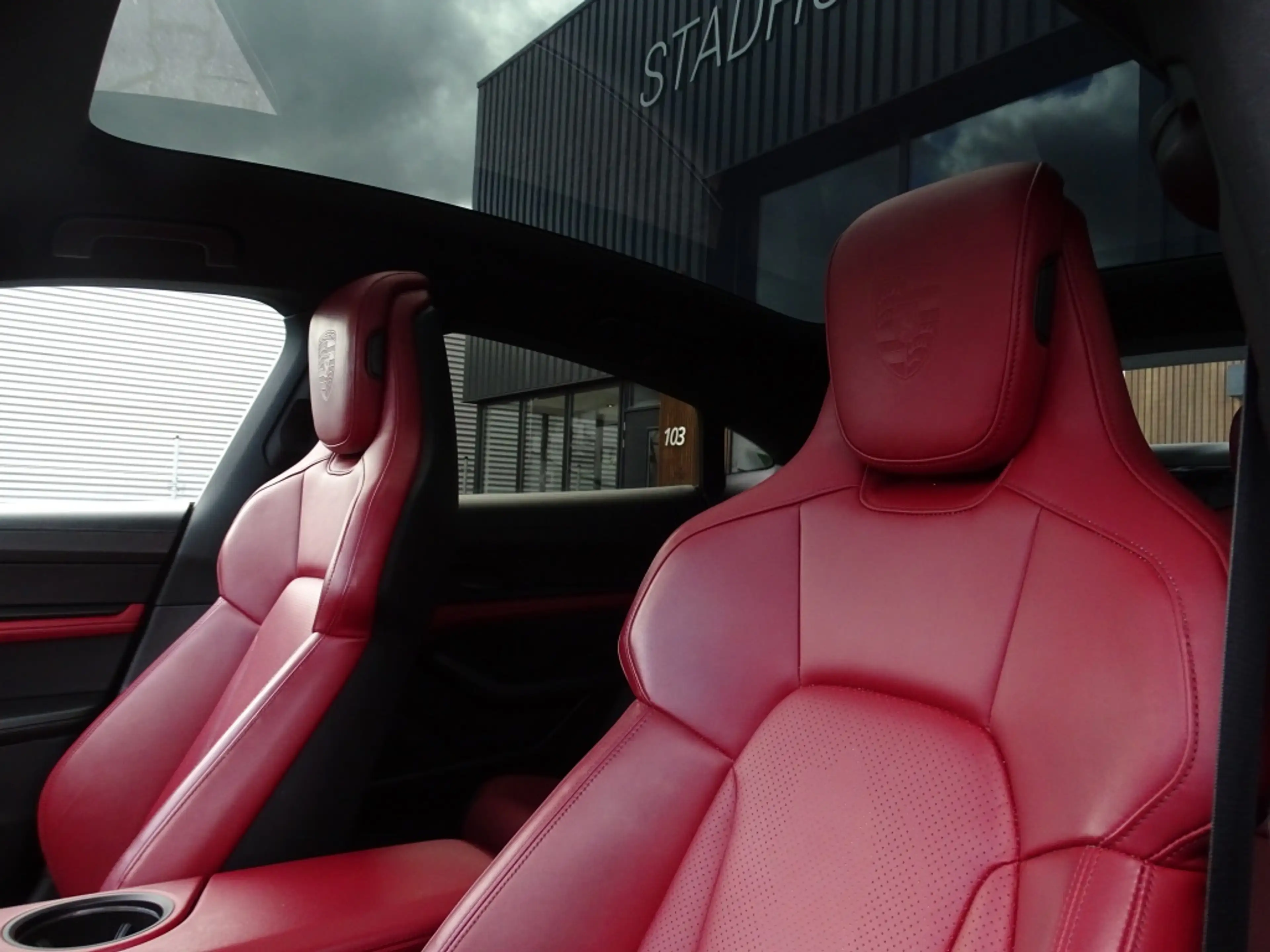 Porsche Taycan 4S 79 kWh 530PK / LED — photo 14