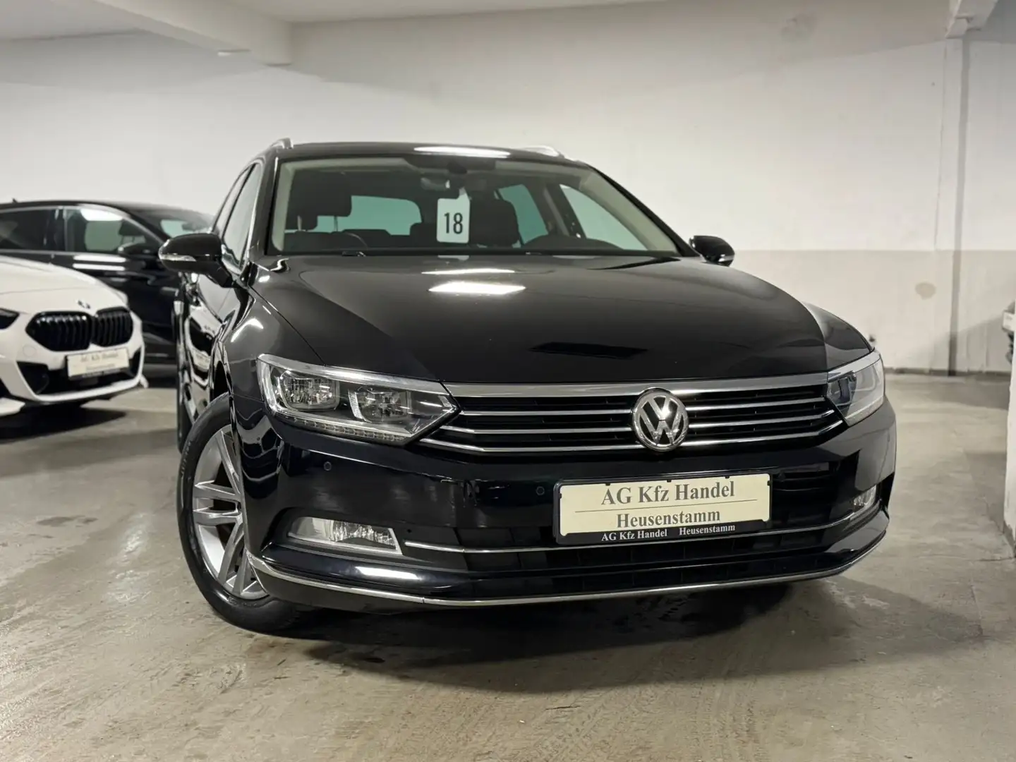 Volkswagen Passat Variant Highline 1,4 TSI DSG/LED/PANO/NAVI Schwarz - 2