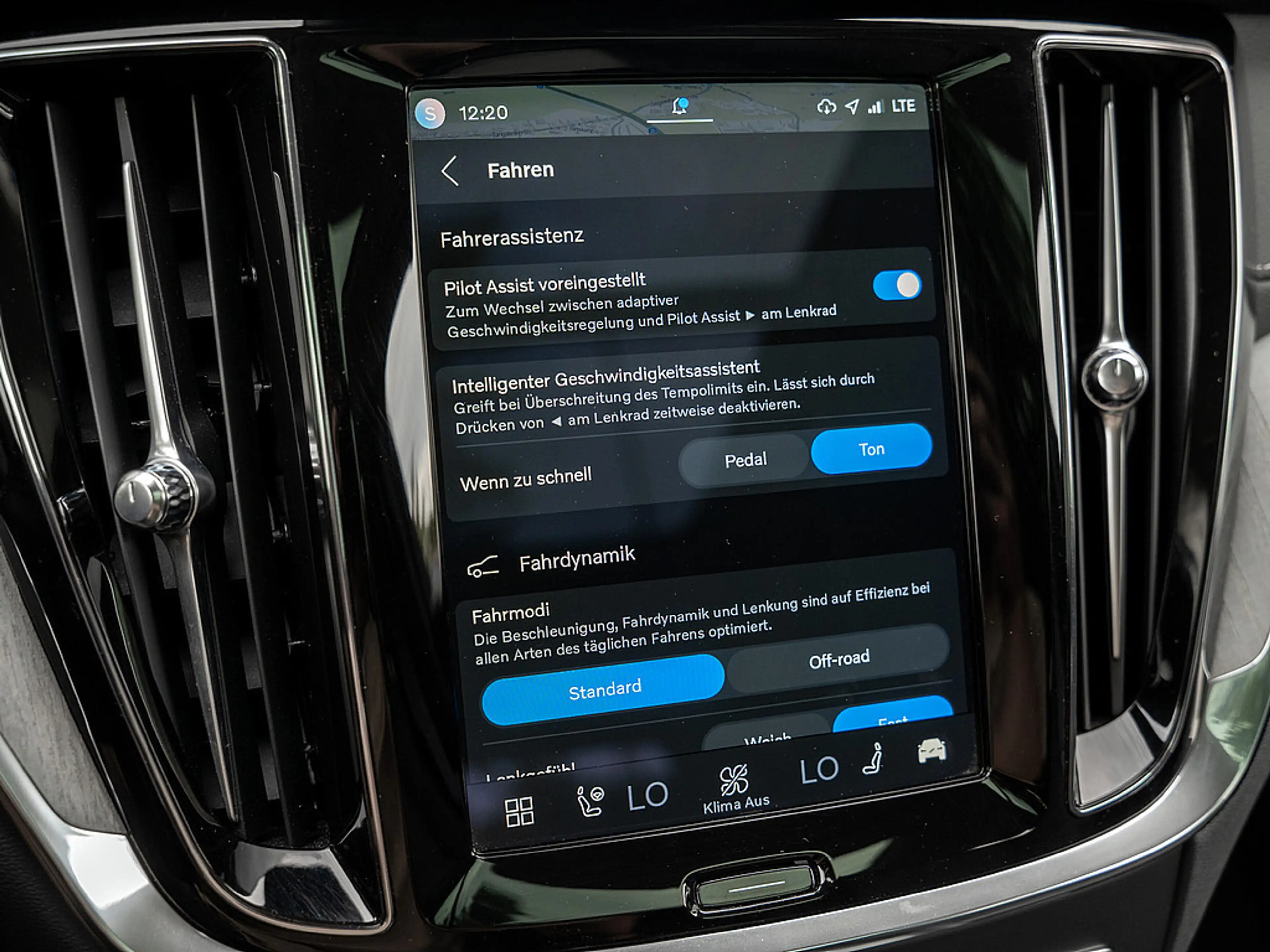 Volvo V60 Cross Country B5 AWD Ultimate 360° PANO — photo 13
