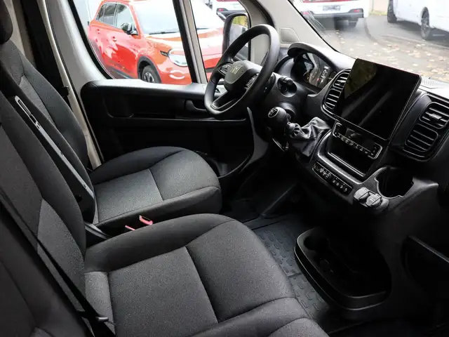 Fiat Ducato view 3