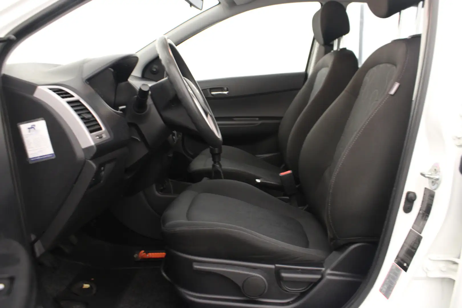 Hyundai i20 1.2i ActiveVersion Weiß - 2