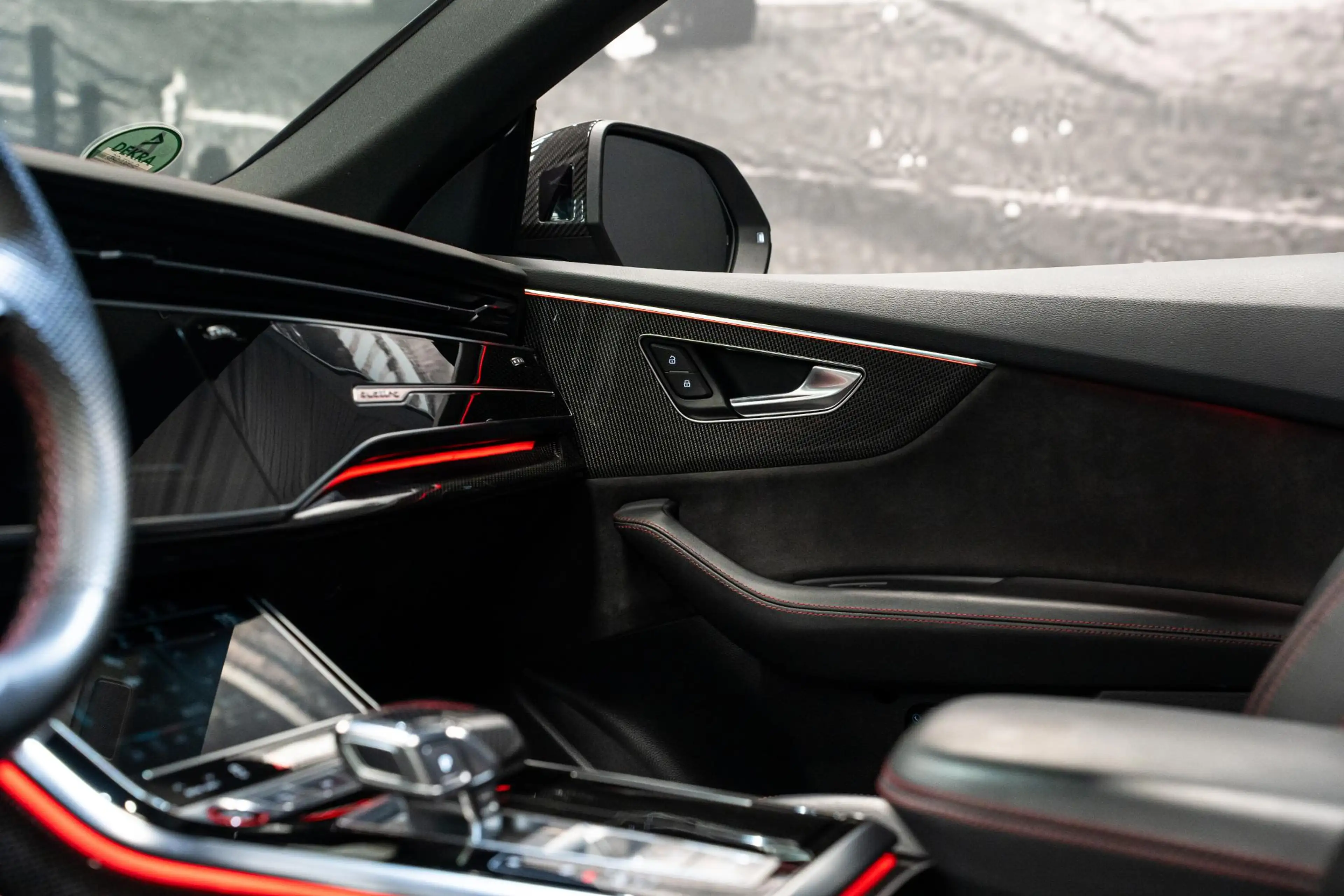 Audi SQ8 4.0 TFSI quattro *Bang & Olufsen / Panorama / Vier — photo 34