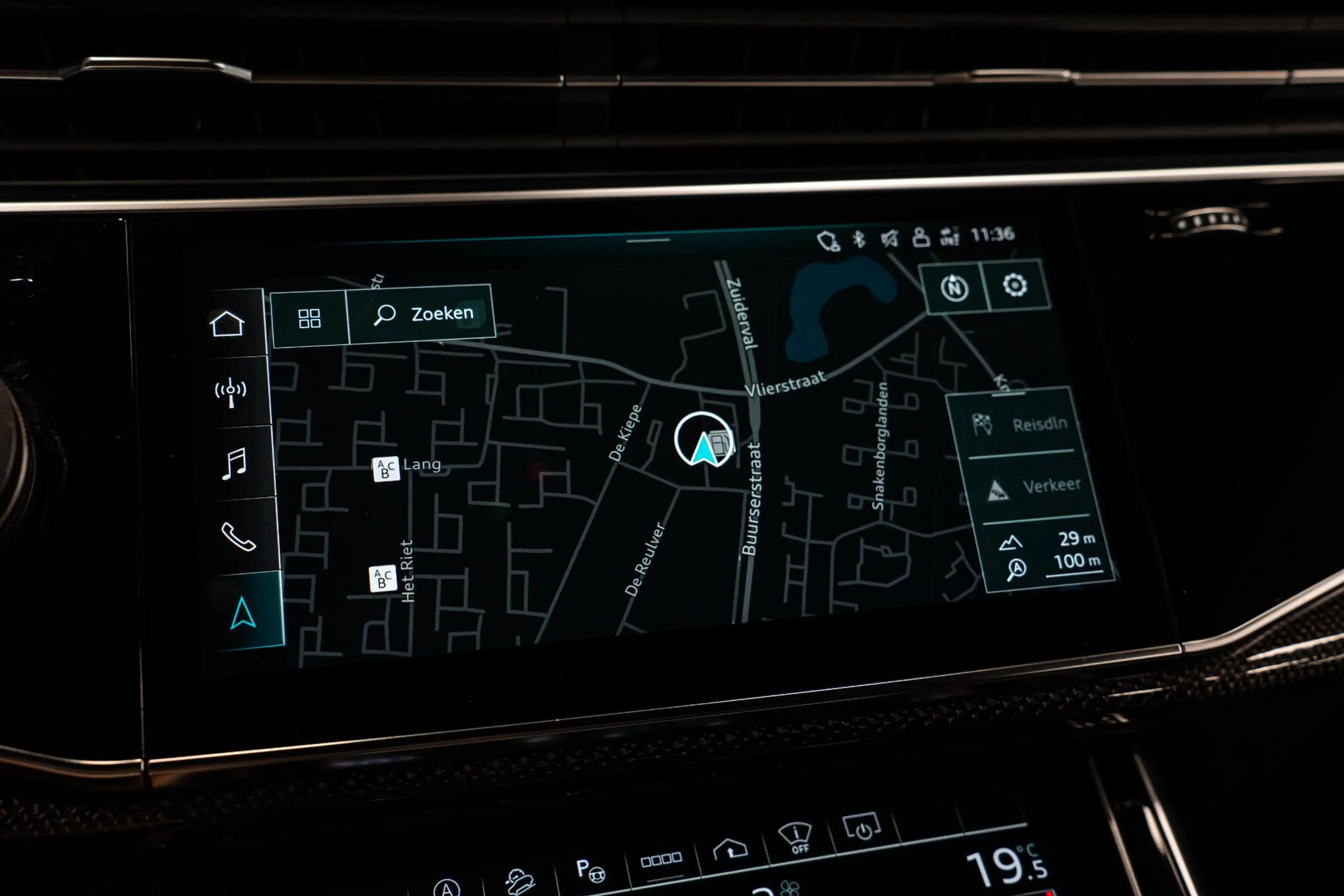 Audi SQ8 4.0 TFSI quattro *Bang & Olufsen / Panorama / Vier — photo 43