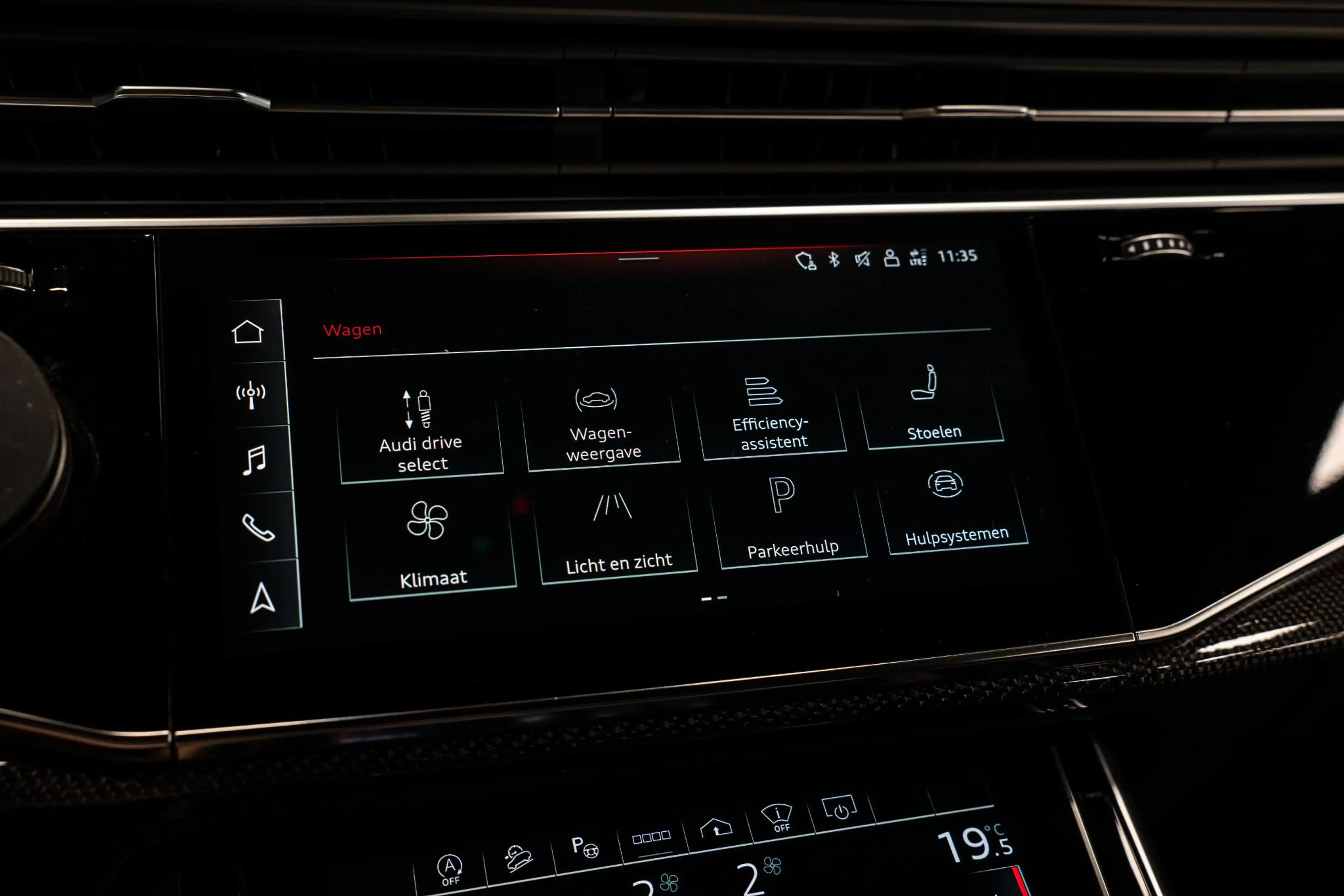 Audi SQ8 4.0 TFSI quattro *Bang & Olufsen / Panorama / Vier — photo 36
