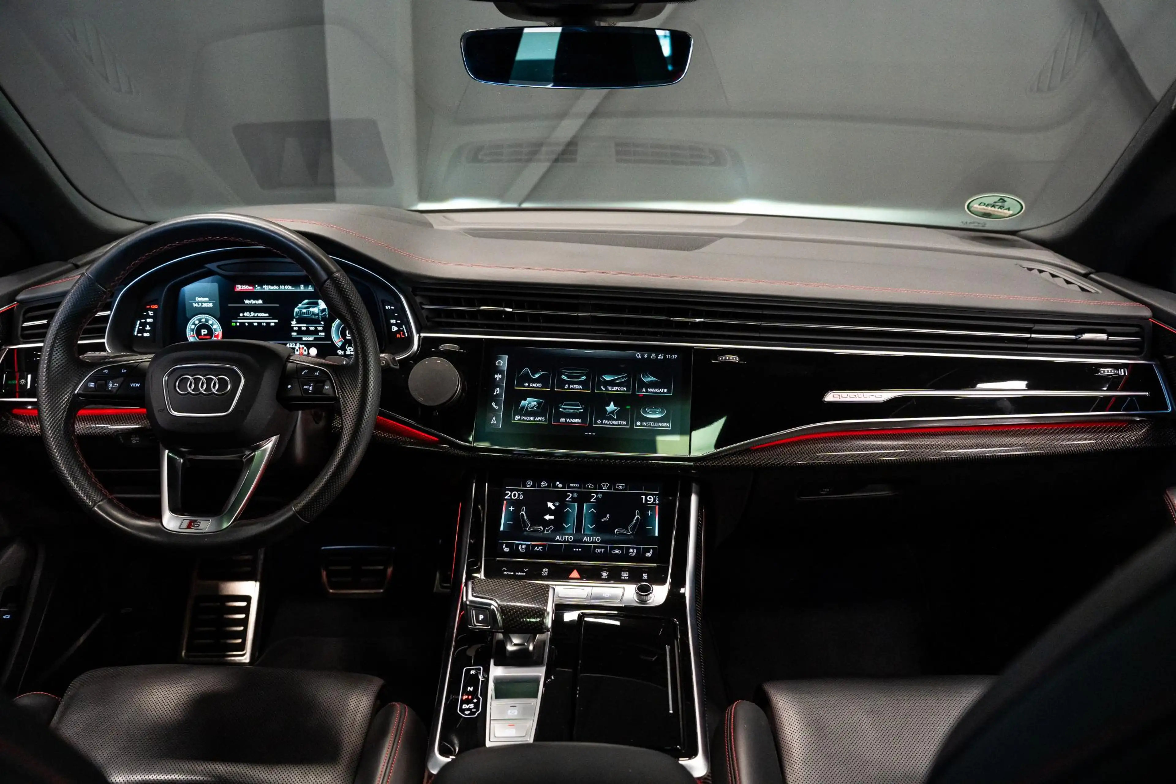 Audi SQ8 4.0 TFSI quattro *Bang & Olufsen / Panorama / Vier — photo 12