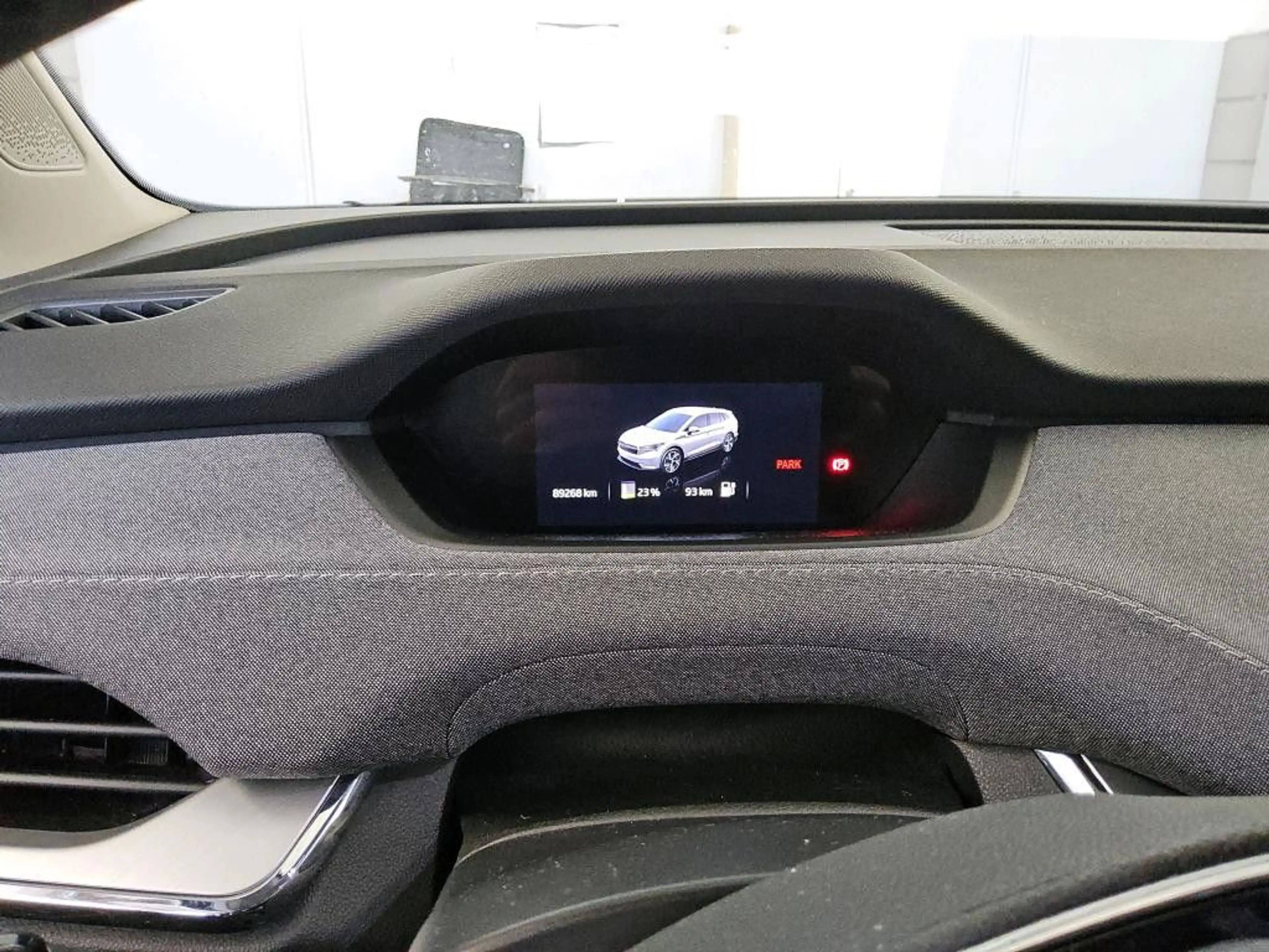 Skoda Enyaq 80 x Loft 4x4 Pano Canton Matrix-LED AHK — photo 9