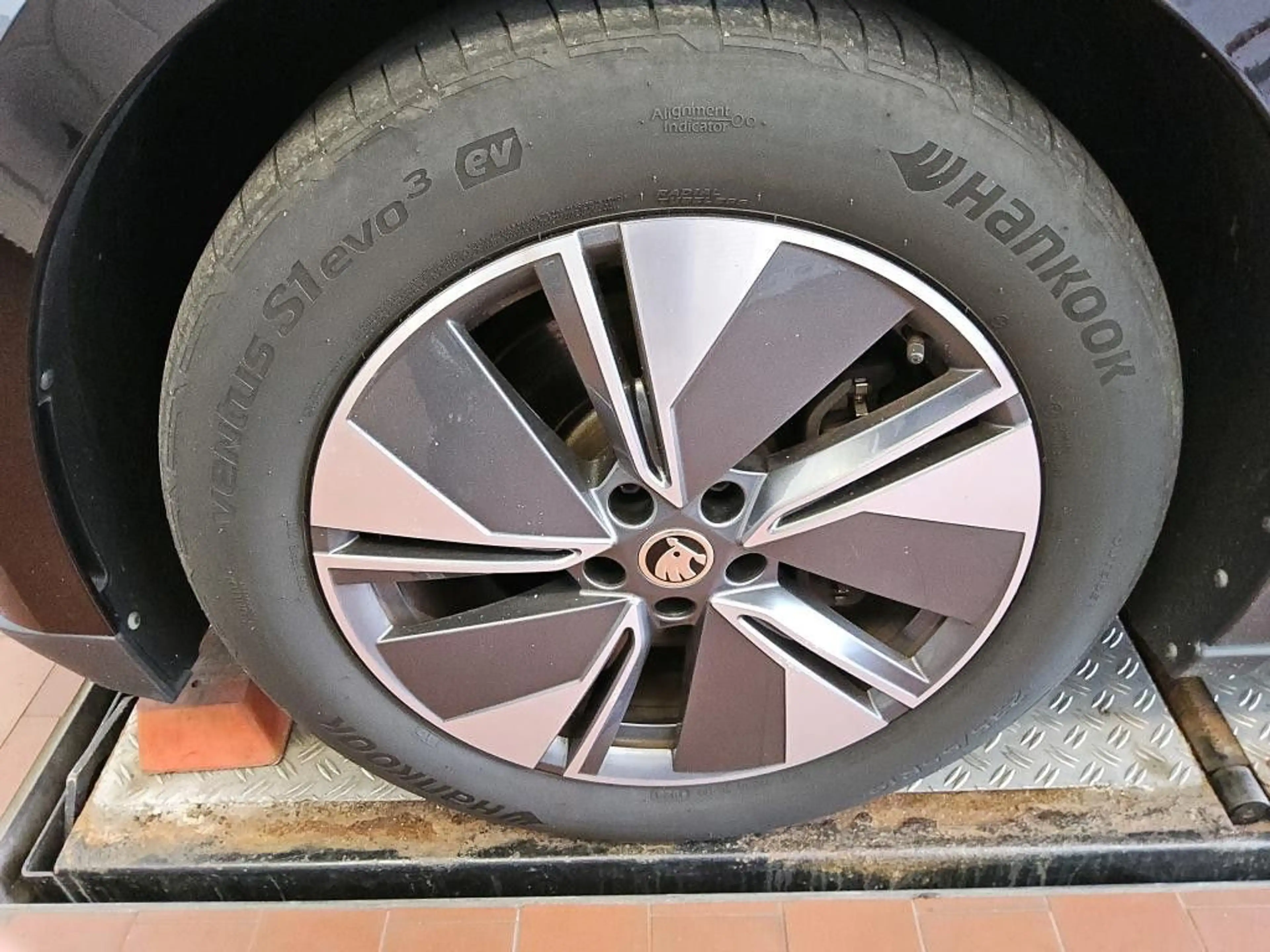 Skoda Enyaq 80 x Loft 4x4 Pano Canton Matrix-LED AHK — photo 5