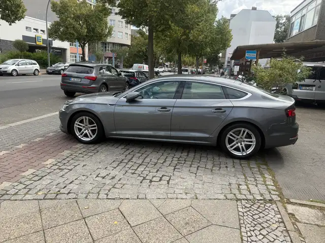 Audi A5 view 4