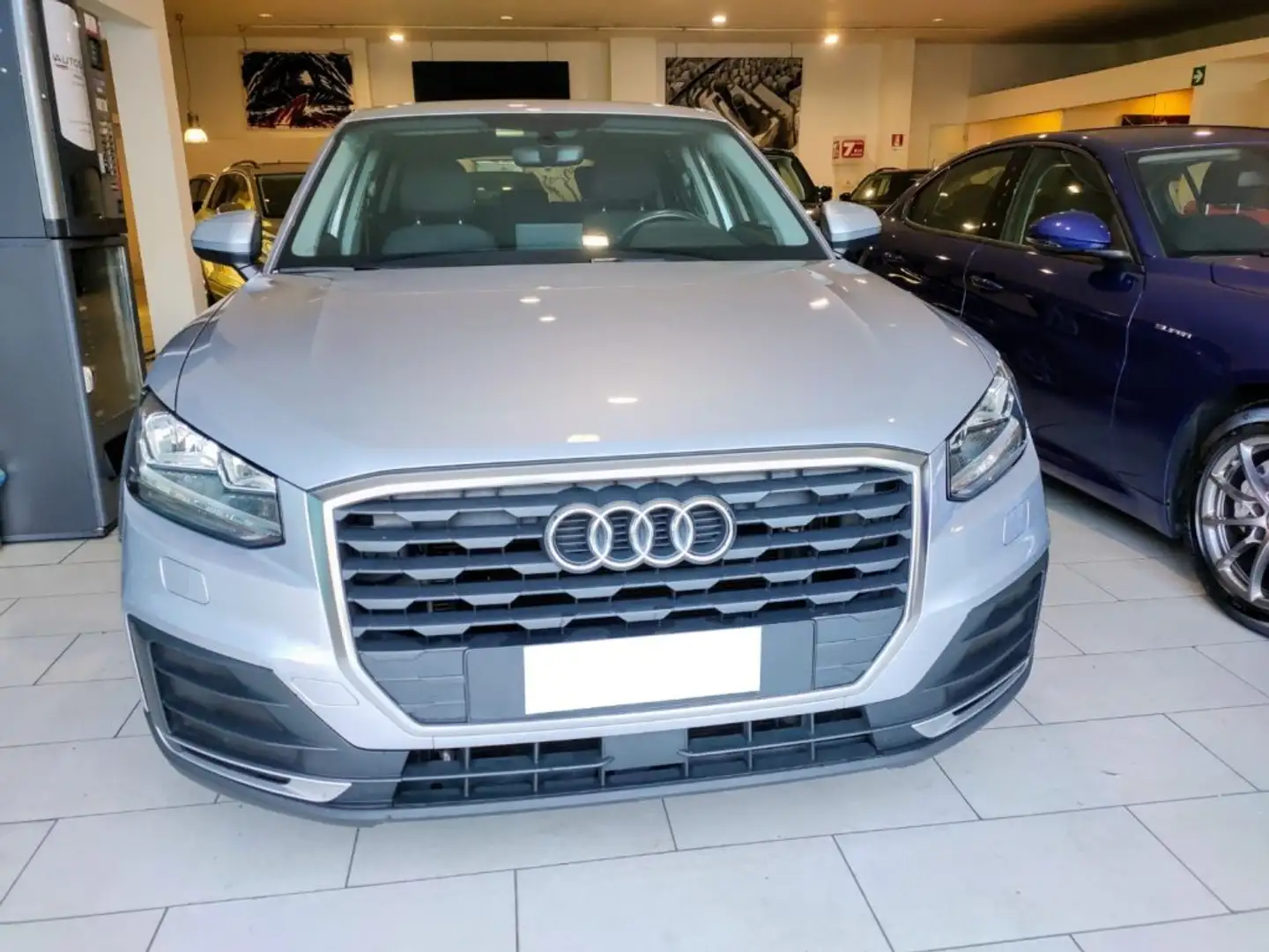 Audi Q2 30 TDI S Tronic Business Navi Clima Aut. Silber - 2