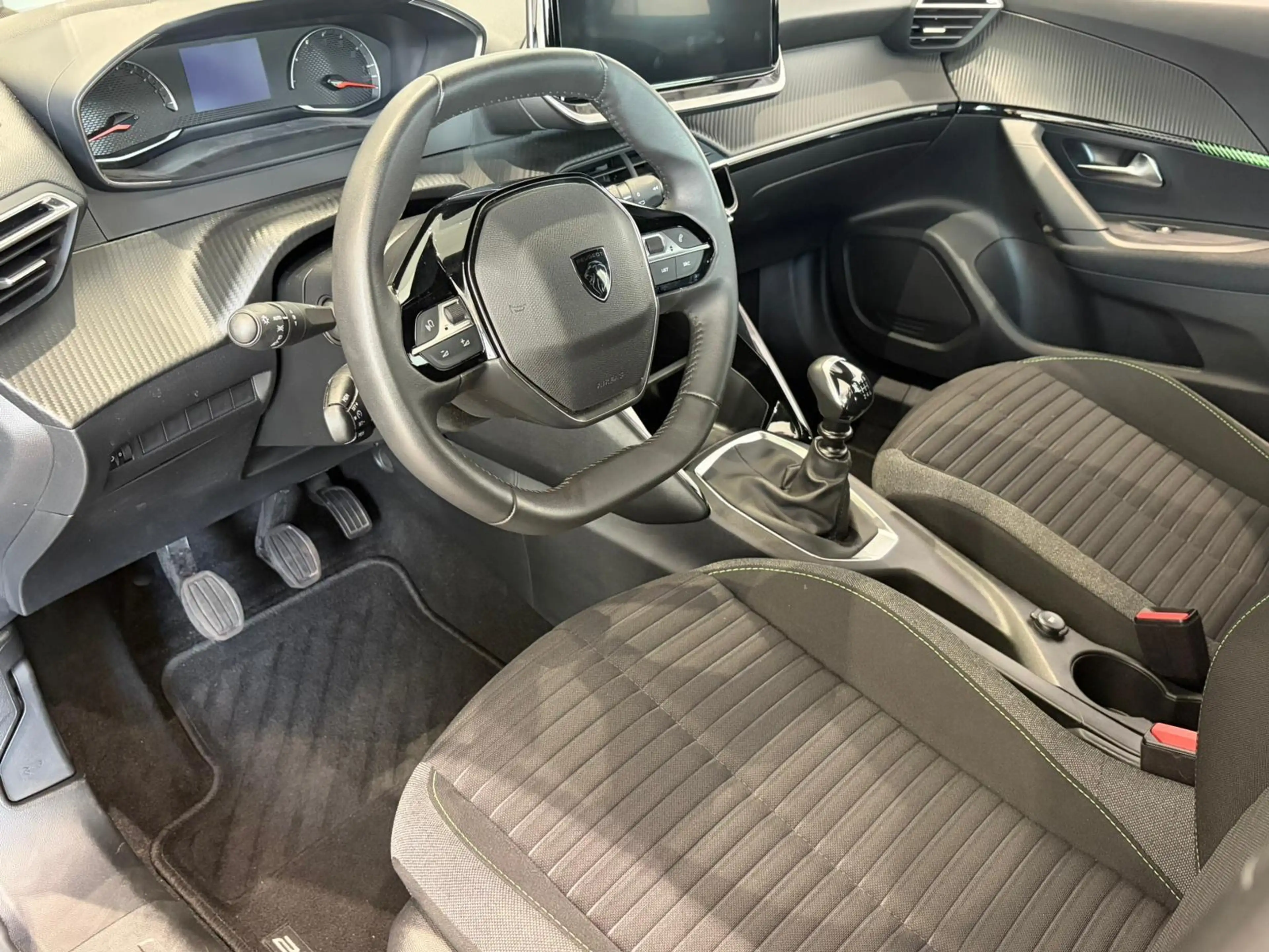 Peugeot 2008 1.2 ACTIVE 101 PK | CARPLAY | ANDROID | CLIMATE CO — photo 10
