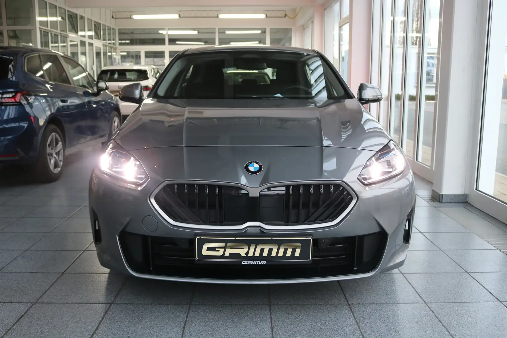 BMW 120 i RFK LED Komfortzg. Park+ Driv.Assistent Shz Gris - 2