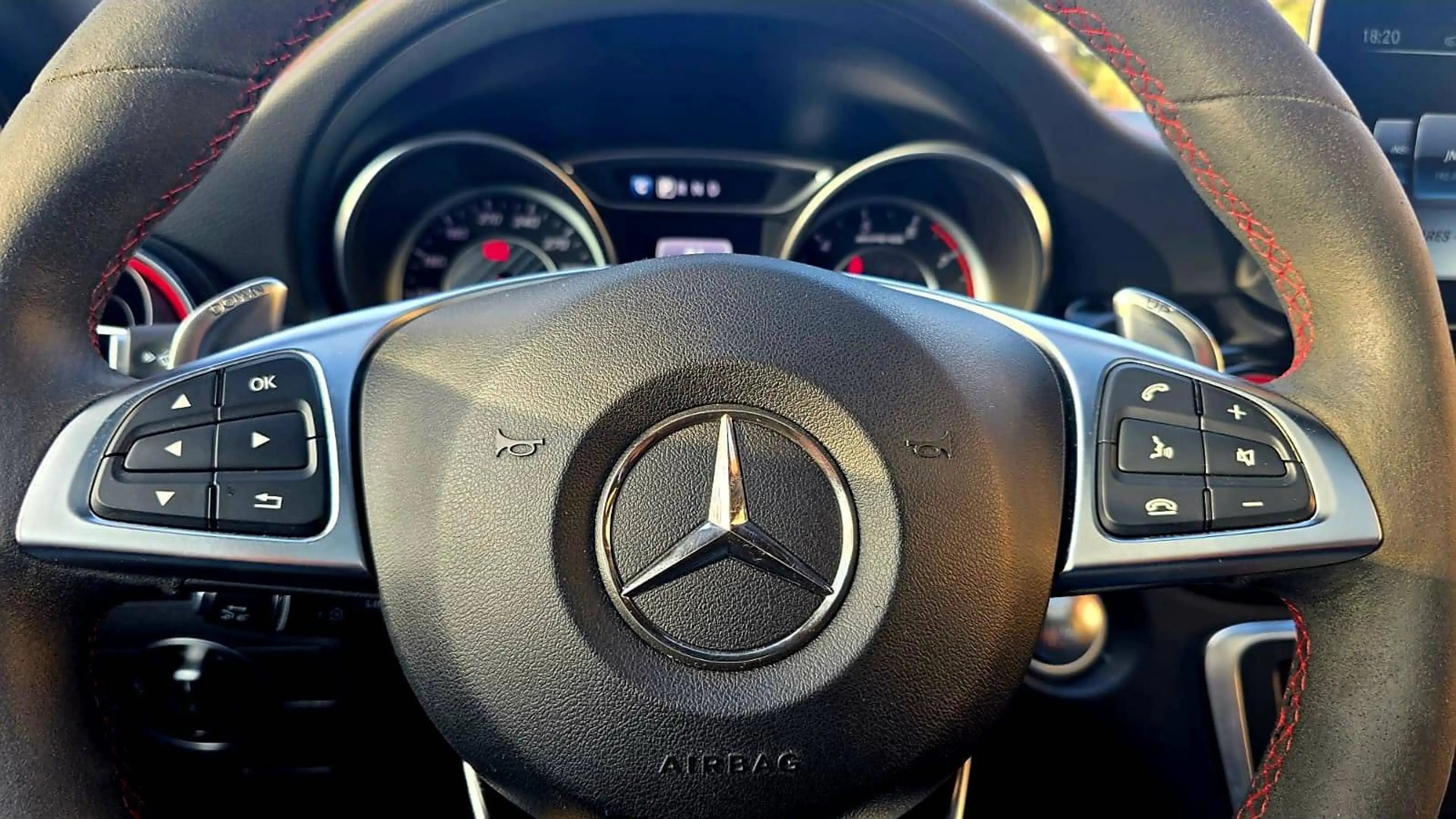 Mercedes-Benz CLA 45 AMG AMG Sport Panoramische Dak Led Camera — photo 10