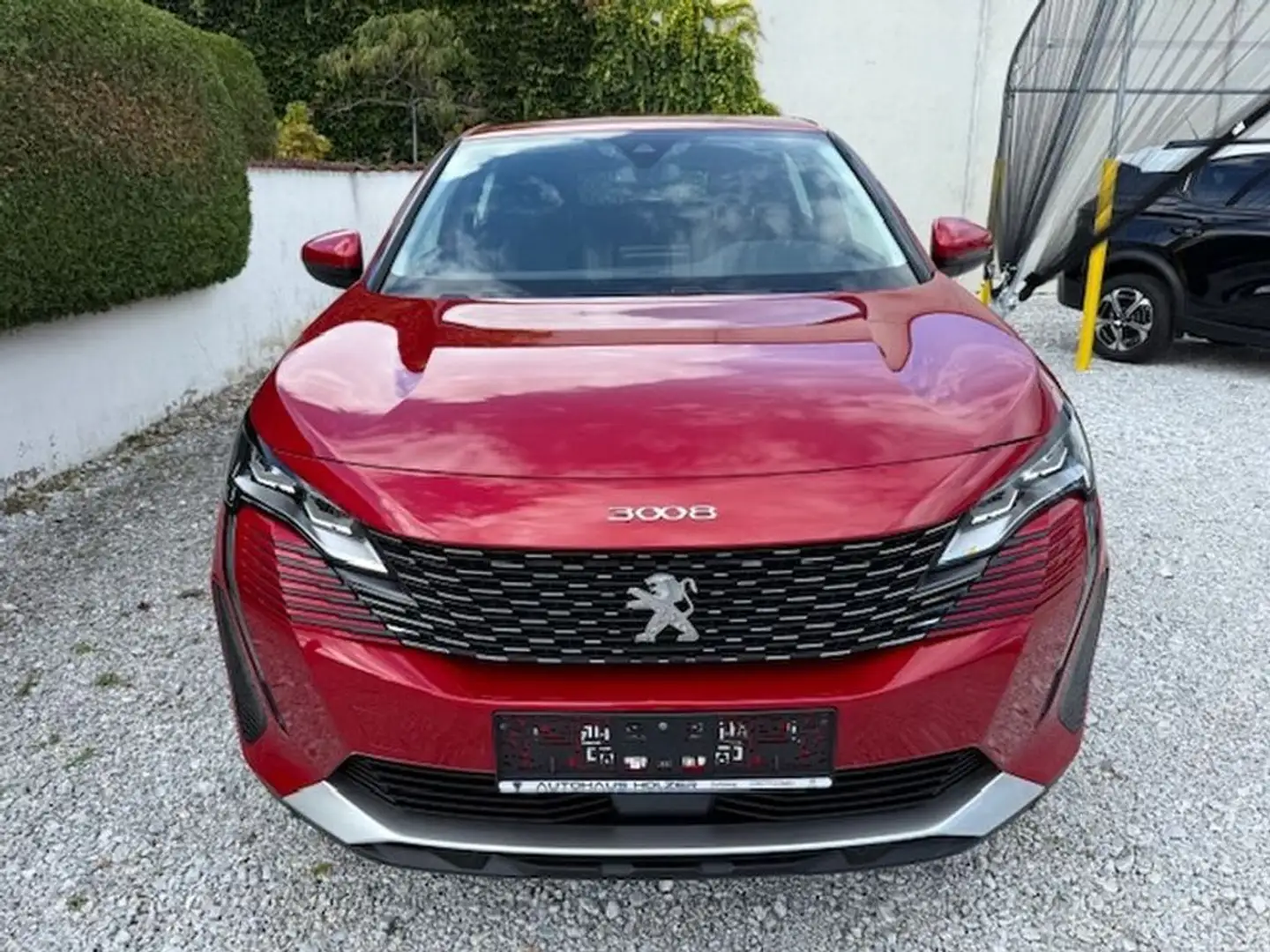 Peugeot 3008 PT 130 6 Gang Manuell Rot - 2