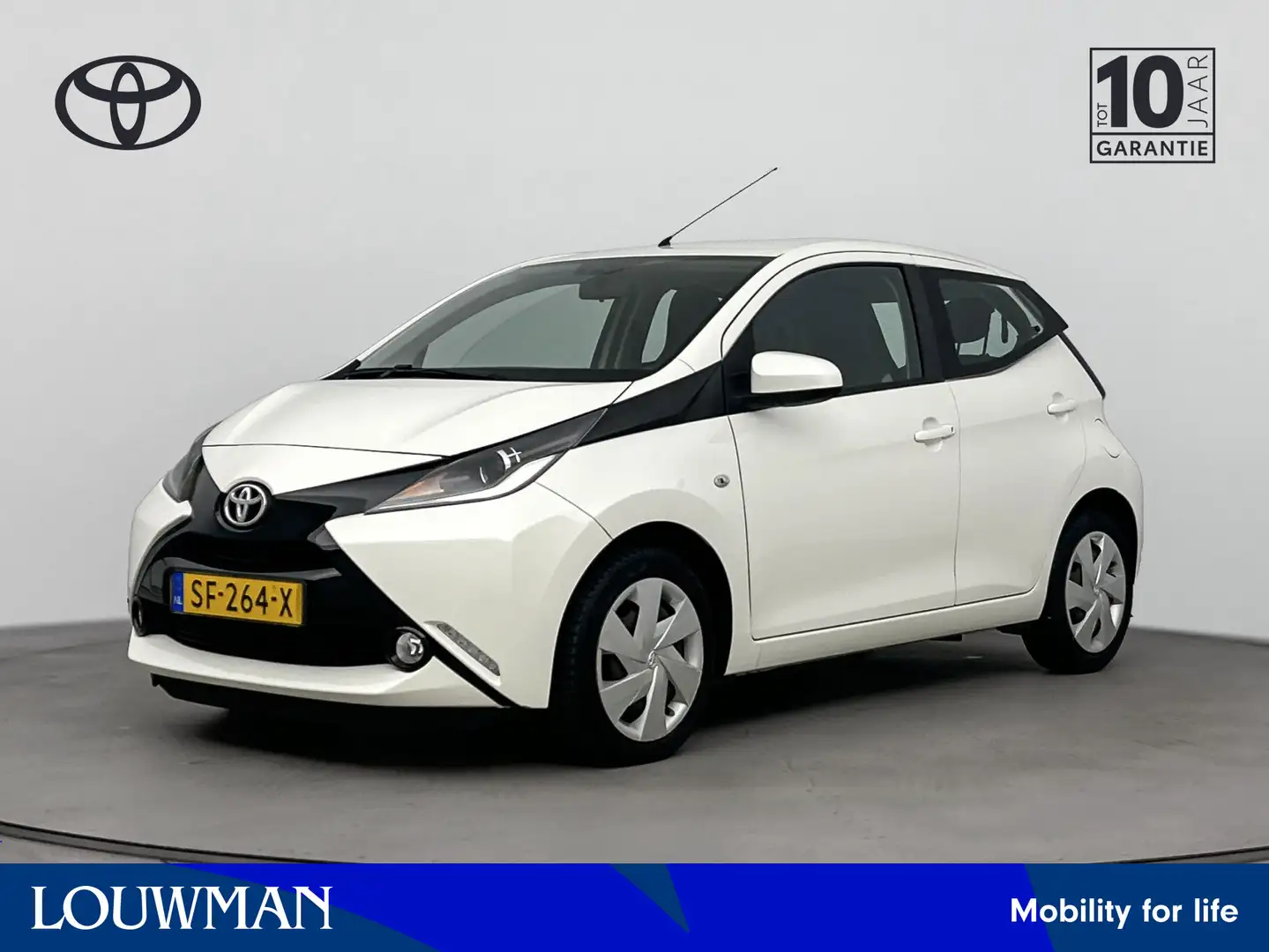 Toyota Aygo 1.0 VVT-i x-play Wit - 1