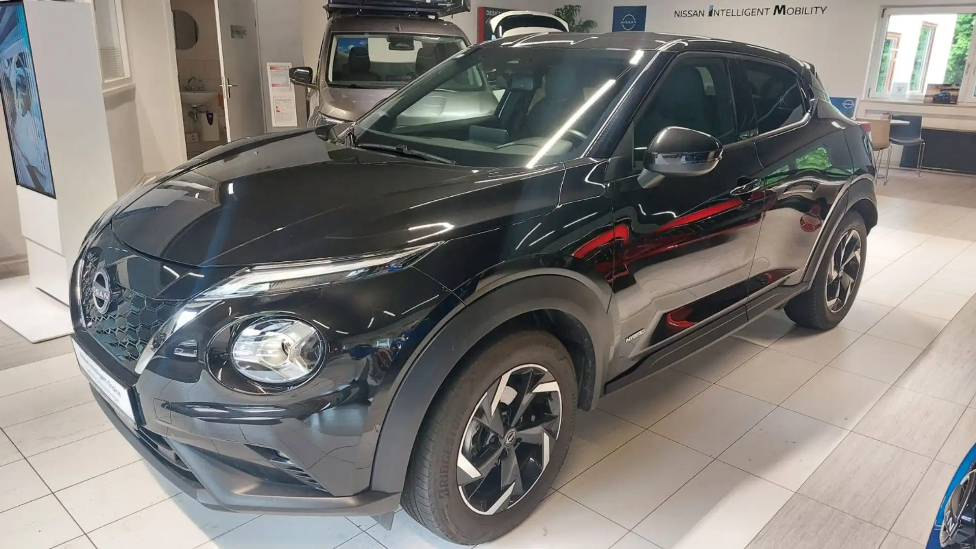 Nissan Juke Hybrid N-Connecta Zwart - 1