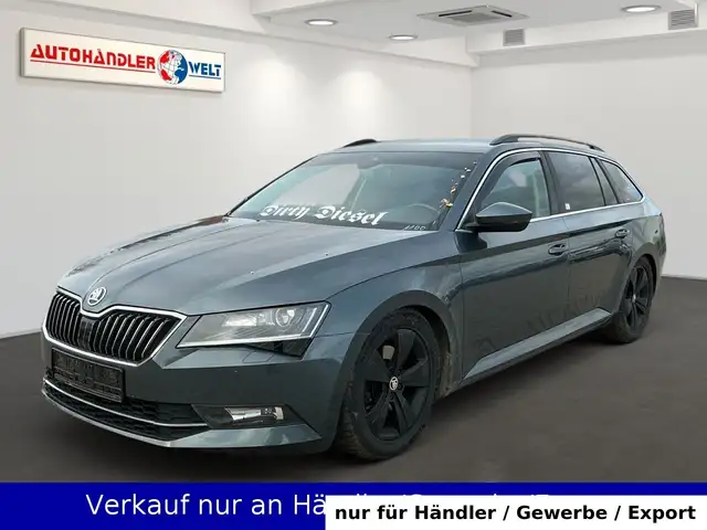 Skoda Superb Combi 2.0 TDI DSG Navi Bi-Xenon PDC Temp.