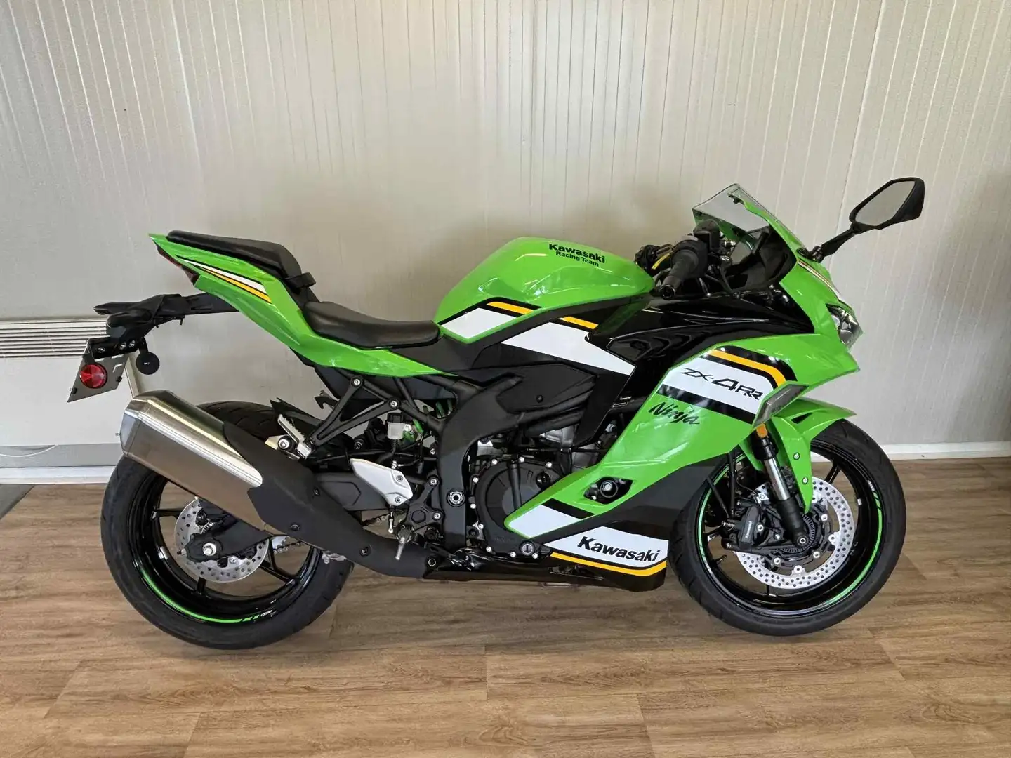 Kawasaki Ninja ZX-4RR Зелёный - 1