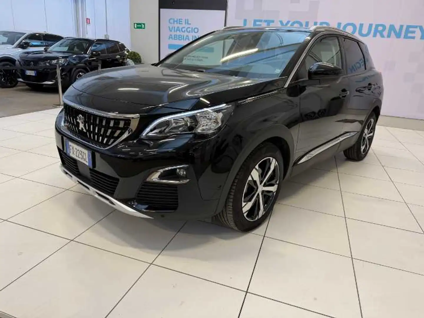 Peugeot 3008 1.2 PureTech Turbo Allure Noir - 1