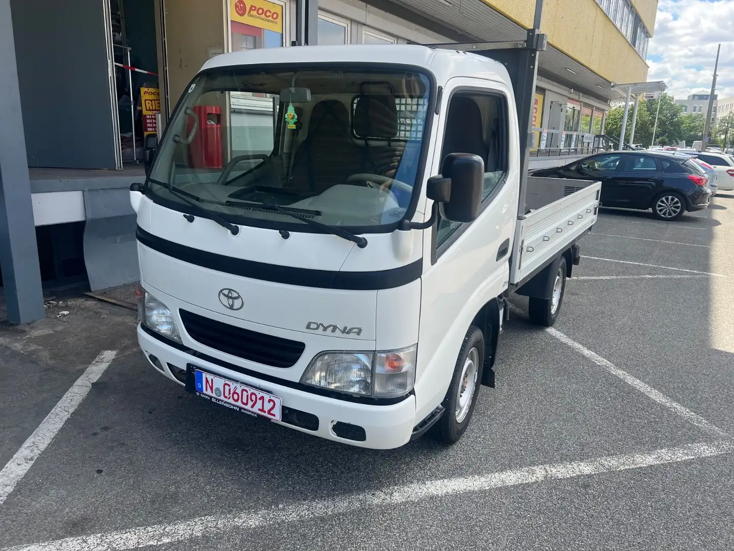 Toyota Dyna Alb - 1