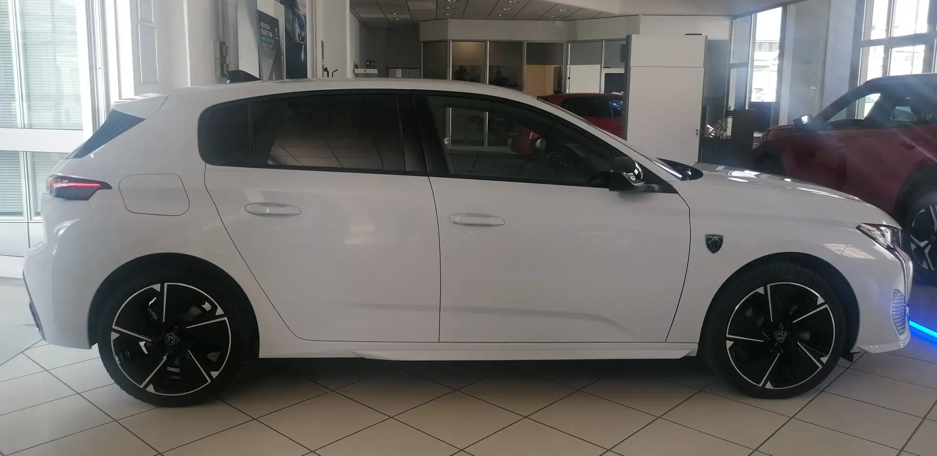 Peugeot 308 Nuova e-308 FIRST EDITION 54 kWh Bianco - 2