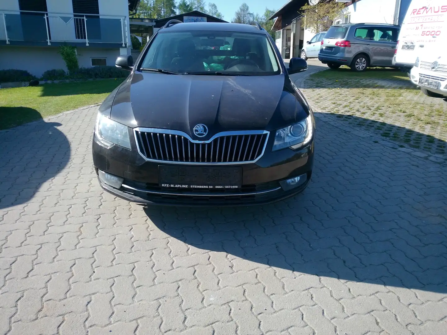 Skoda Superb Exclusive 4x4  !! Pickerl neu !! Braun - 2