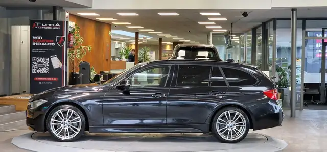 BMW 3 Series view 5