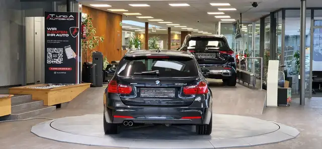 BMW 3 Series view 8