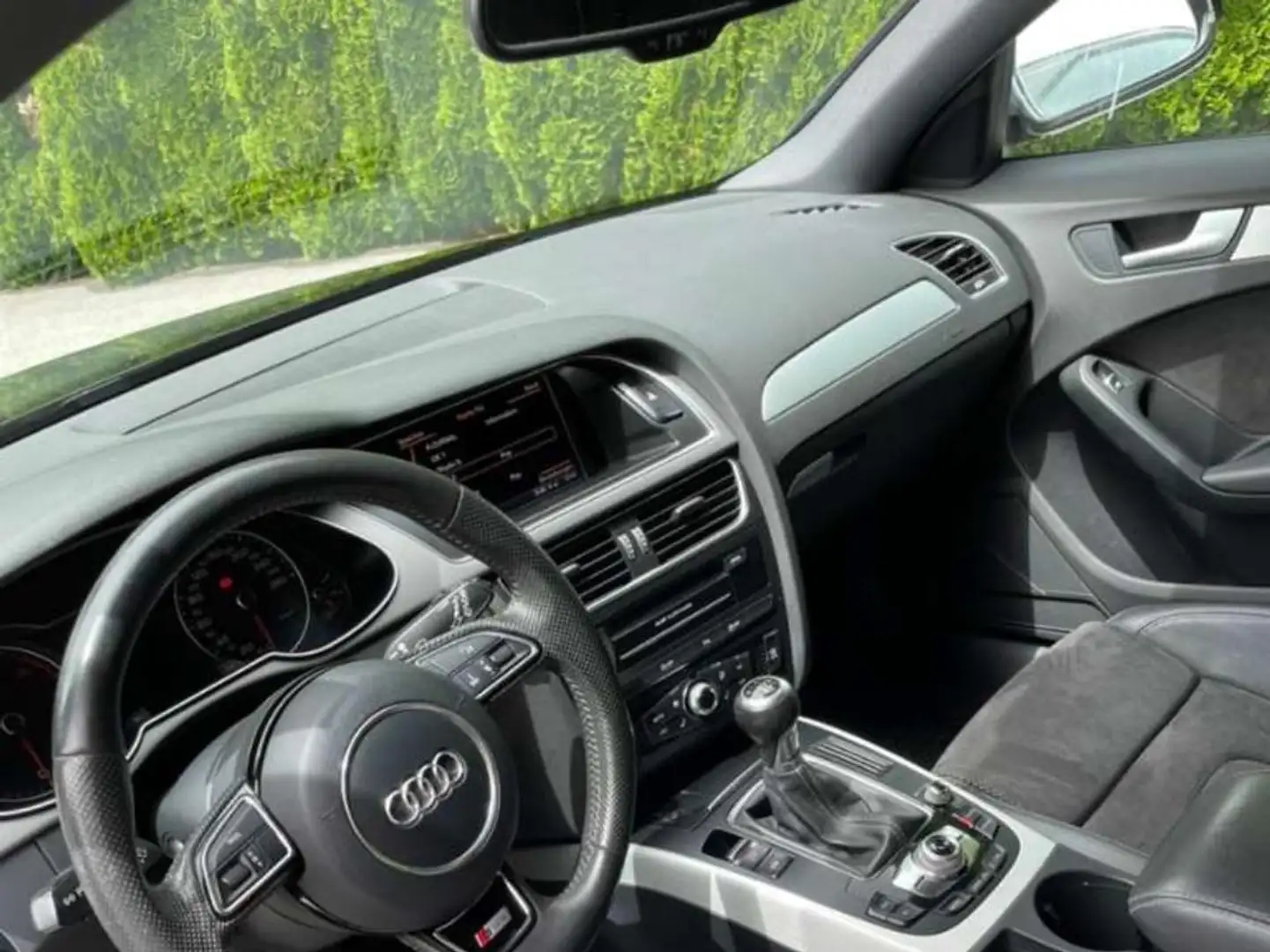 Audi A4 A4 Avant 2,0 TDI Schwarz - 2