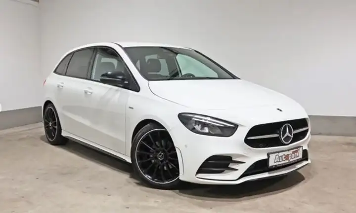 Mercedes-Benz Clase C 2021, foto 2