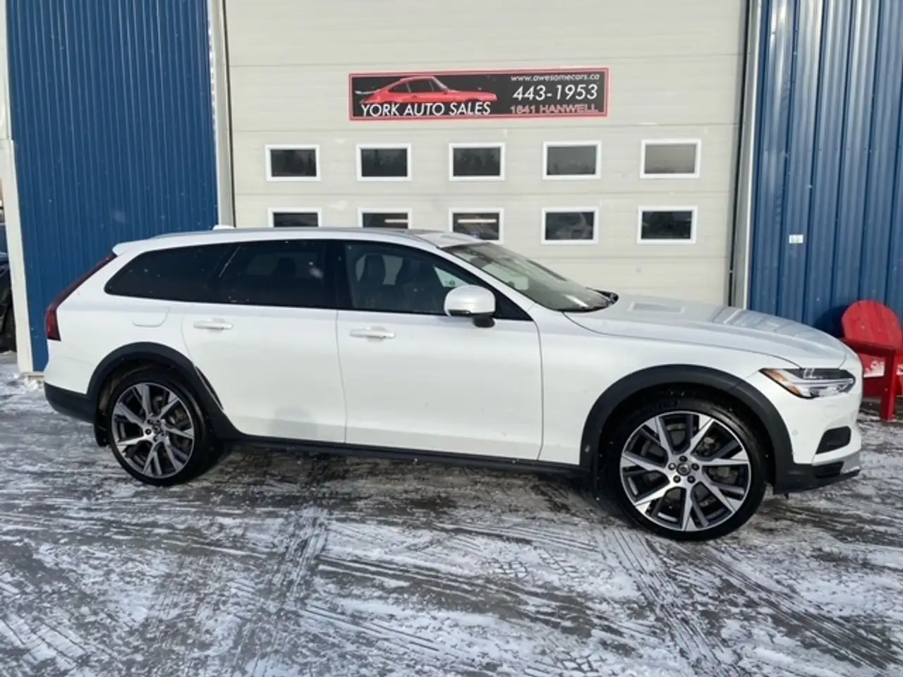2022 Volvo V90 Cross Country