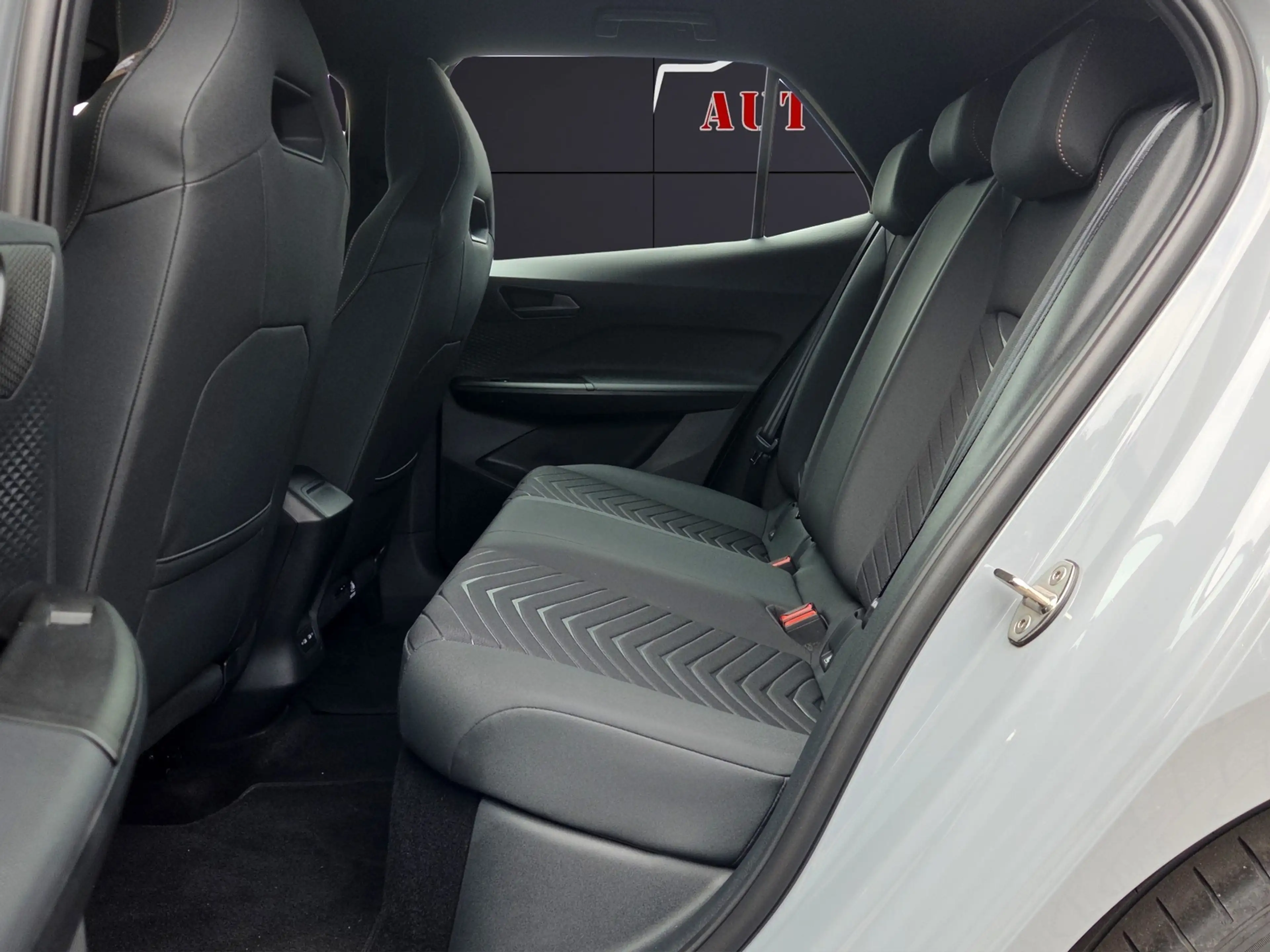 CUPRA Born LED/18 ZOLL/SHZ/PDC/ACC/GARANTIE — photo 12